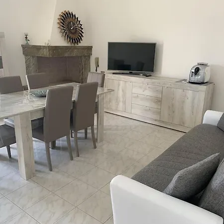 Apartment La Perla Di Giada *