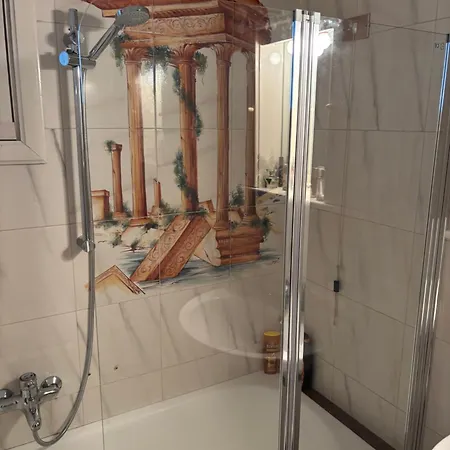 La Perla Di Giada Apartment *